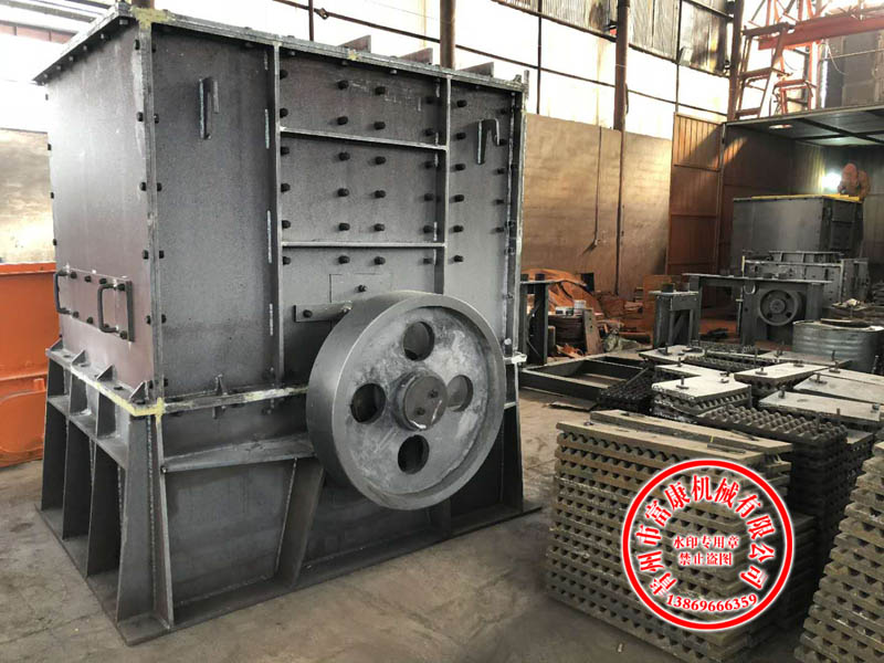 高效節(jié)能錘式破碎機(jī)